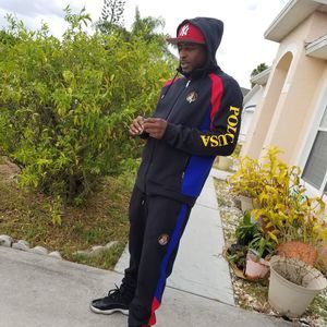 Meet your Posher, Guess